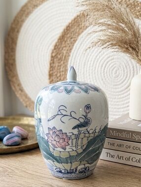 Elegant 11” Ceramic Lidded Canister – Hummingbird & Garden Motif – Like New